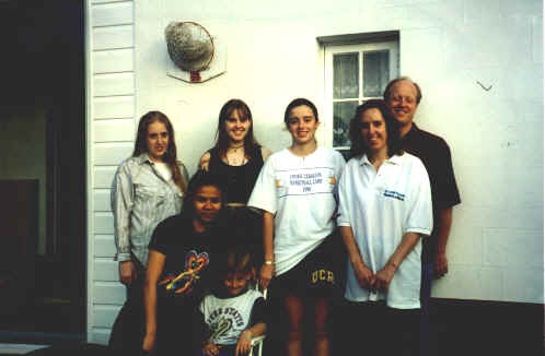 Hostfamily.jpg (47380 bytes)