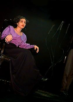 leo4.jpg (9543 bytes)