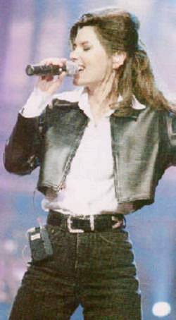 shaniacanta.jpg (16057 bytes)