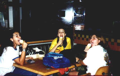 Sorvetes.jpg (45509 bytes)